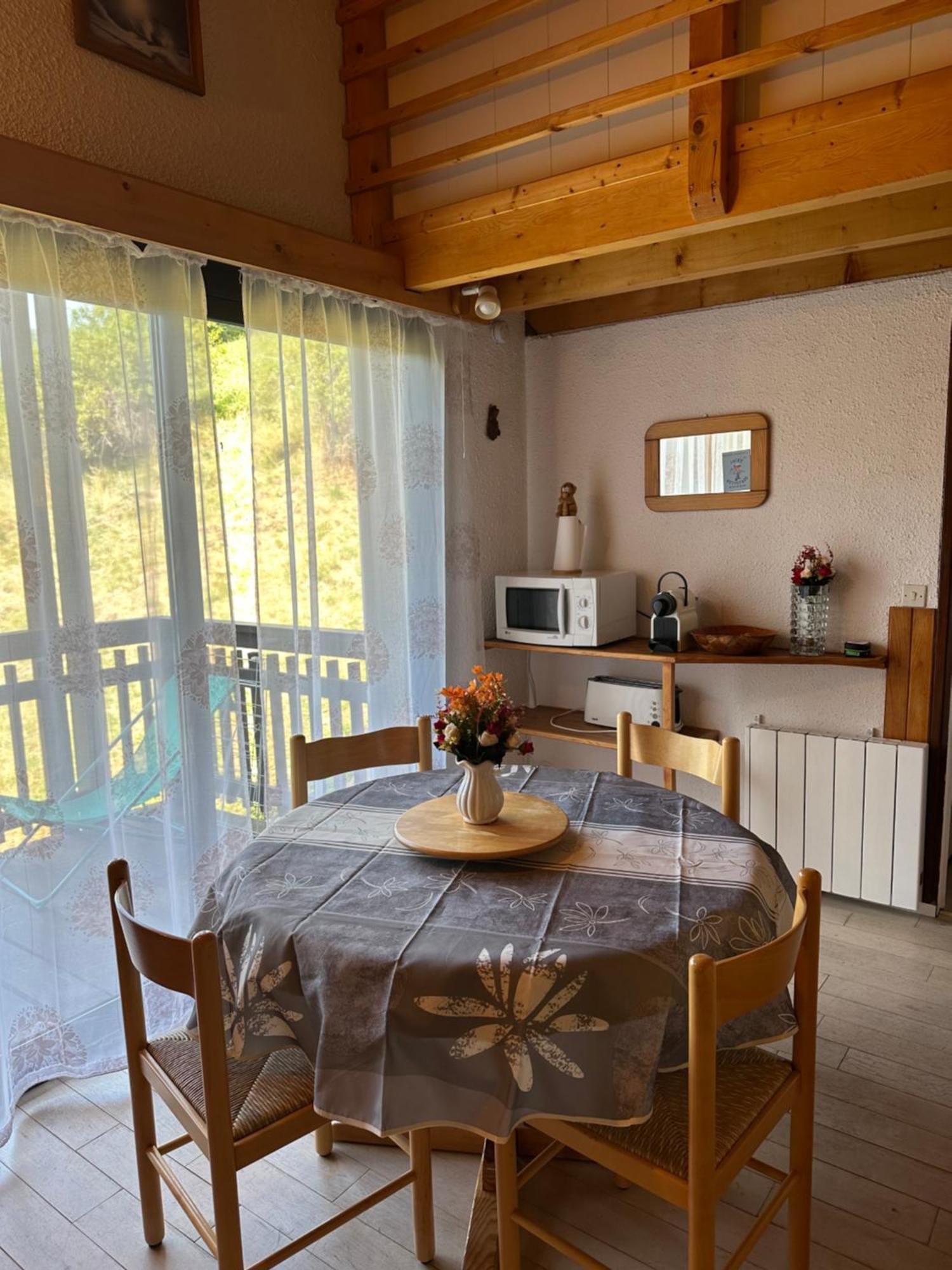 Duplex Avec Belle Terrasse Au Pied Des Pistes *
